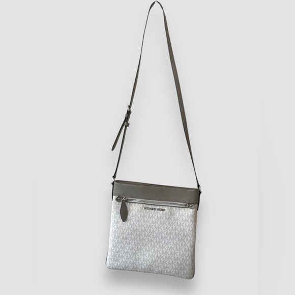 Michael Kors Connie Signature Messenger Crossbody Bag White Gray Large Like New